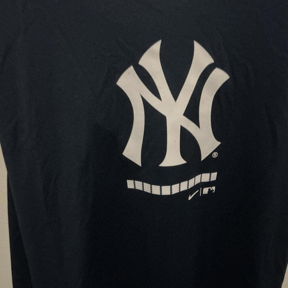 Nike New York Yankees Sleeveless Dress Tank XL - Picture 3 of 5